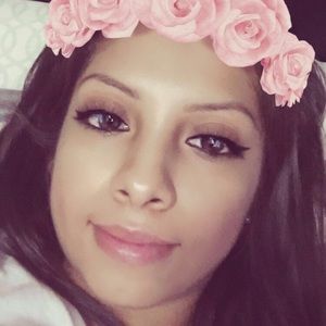 Meet your Posher, Claudia